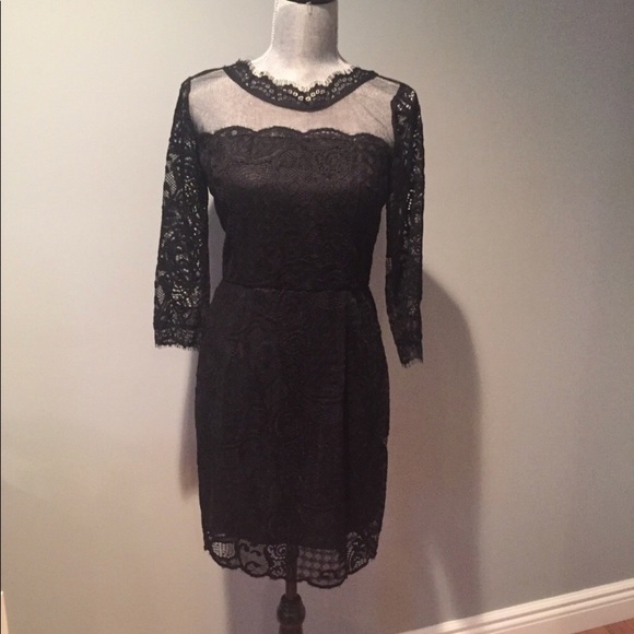 NWOT-Lace V-Back Lace Sheath Dress. - Picture 2 of 5